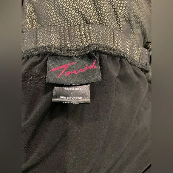 Torrid Draped Tank Top in Black with Subtle Gold Metallic Design - Picture 10 of 12